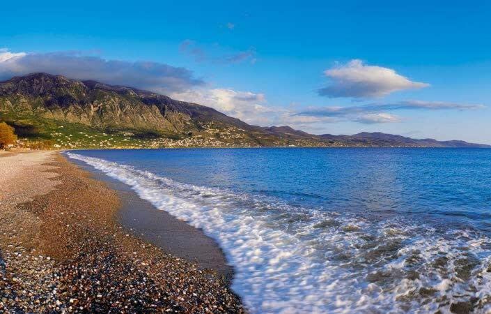 Summer Rose Garden Getaway - A Step To The Beach Kalamata Exteriör bild